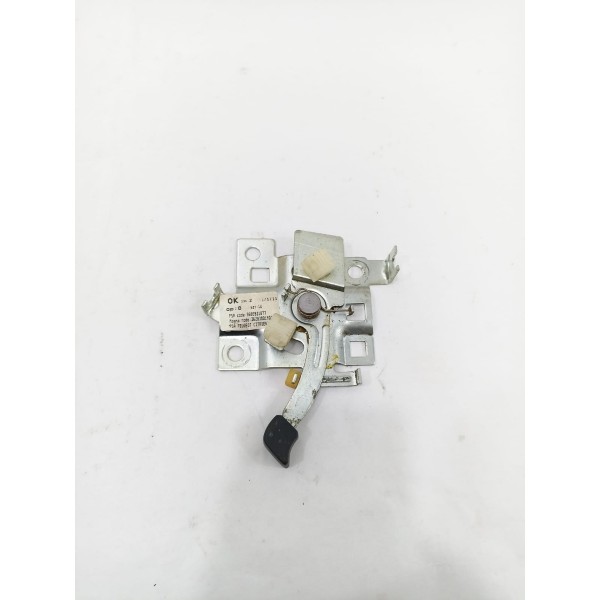 Fechadura Inferior Porta Malas Peugeot 3008 2012 9685931877