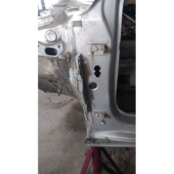 Coluna Dianteira Audi A1 Lado Esquerdo 2011