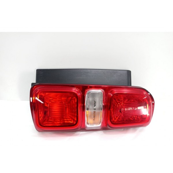 Lanterna Direita Peugeot Expert 2021 Direito