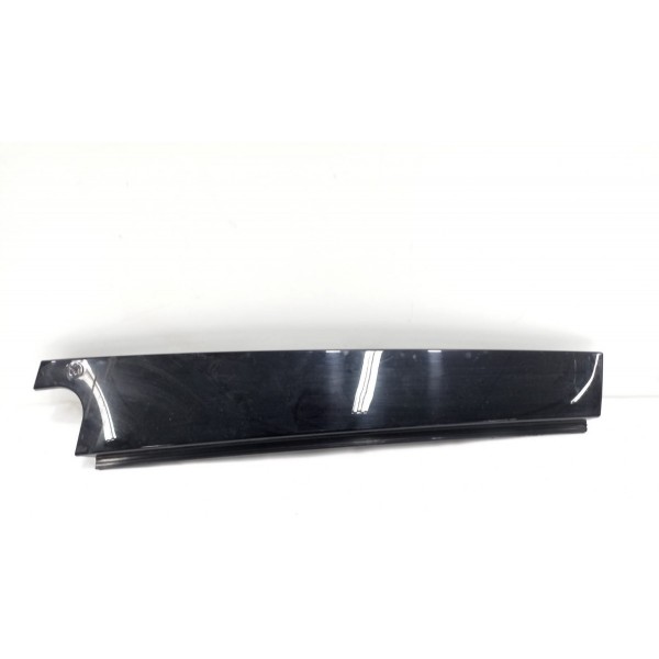 Acabamento Coluna Traseira Direita Vw Golf 2015 Detalhe