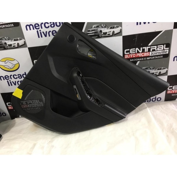 Forro De Porta Traseira Direita Ford Focus Titanium 2017