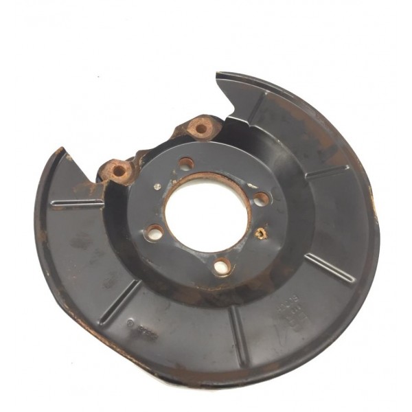 Defletor Freio Cubo Traseiro Direito Toyota Corolla 2.0 2017