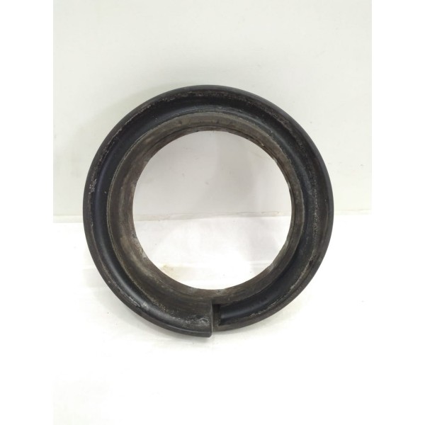 Calço Inferior Mola Traseira Esquerda Land Rover Evoque 2015