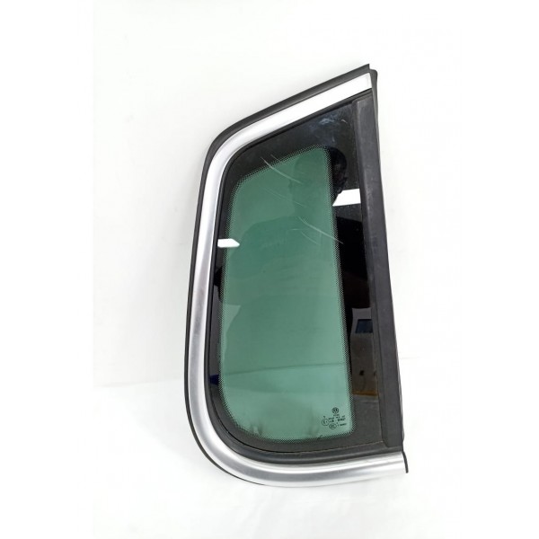 Vidro Fixo Traseira Direito Vw Tiguan 2012 Detalhe